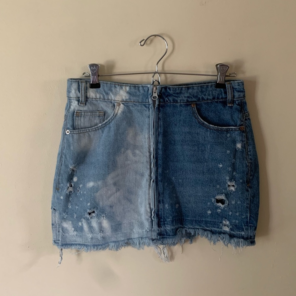 Two-Toned Zip-Up Mini Skirt